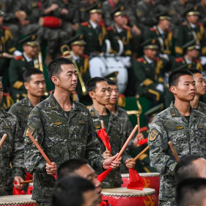 开云官网-包含大连新洲热血澎湃，万众齐声呐喊加油的词条