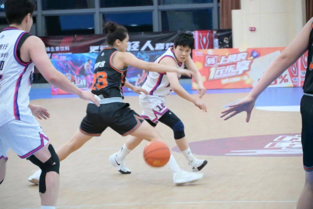 火力全开!职业篮球赛场上精彩进攻回放的简单介绍 火力全开!职业篮球赛场上精彩进攻回放的简单介绍