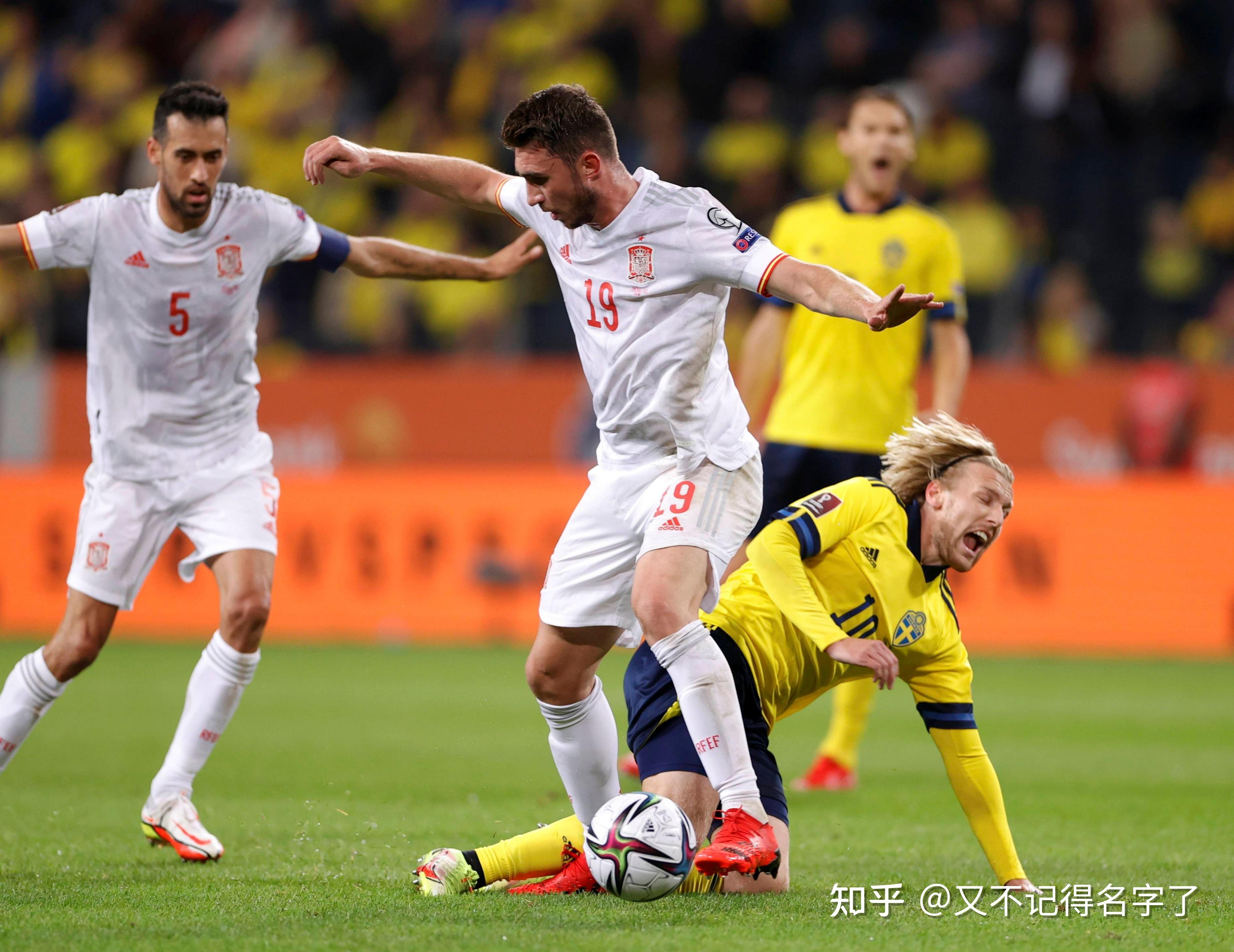 欧洲杯预选赛:法国大胜,雄踞C组榜首不可撼动 欧洲杯预选赛:法国大胜,雄踞C组榜首不可撼动