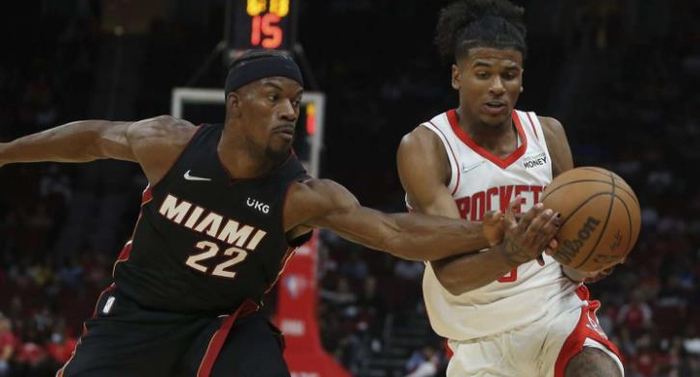 包含黄蜂遇强劲挑战，惜败给骑士的词条