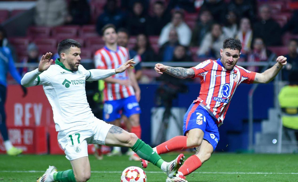 西班牙球员展现出色表现，助队晋级半决赛