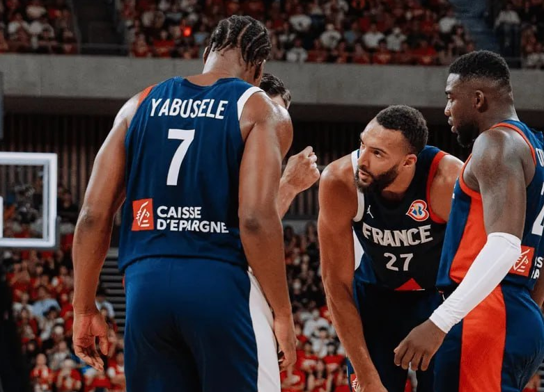 英格兰队绝杀法国队，波尔带队取胜