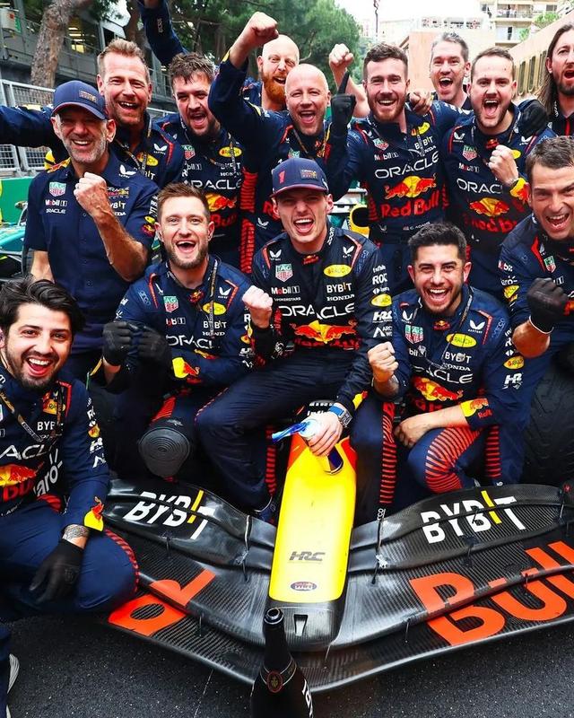 法拉利险胜威廉姆斯,维斯塔潘带队取胜 法拉利险胜威廉姆斯,维斯塔潘带队取胜